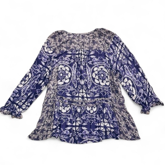 Women's Blue Patterned Top - Picture 3 of 3